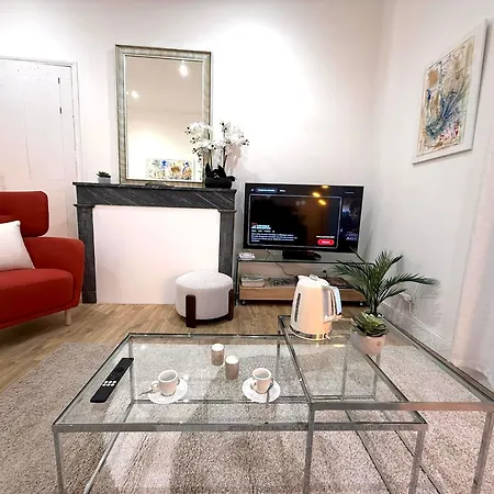 Apartmán T3 Cosy Centre - Parking - Arenes A Pied - Climatise